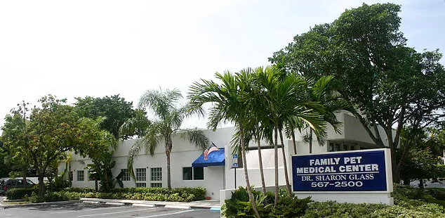 Fort Lauderdale Animal Hospital | Pet Royale | 954-567-2500